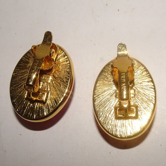 Vtg. Trifari TM Cabochon Clip Earrings - Picture 4 of 5